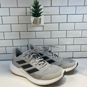 Adidas men’s shoes sz 11.  Gray/black